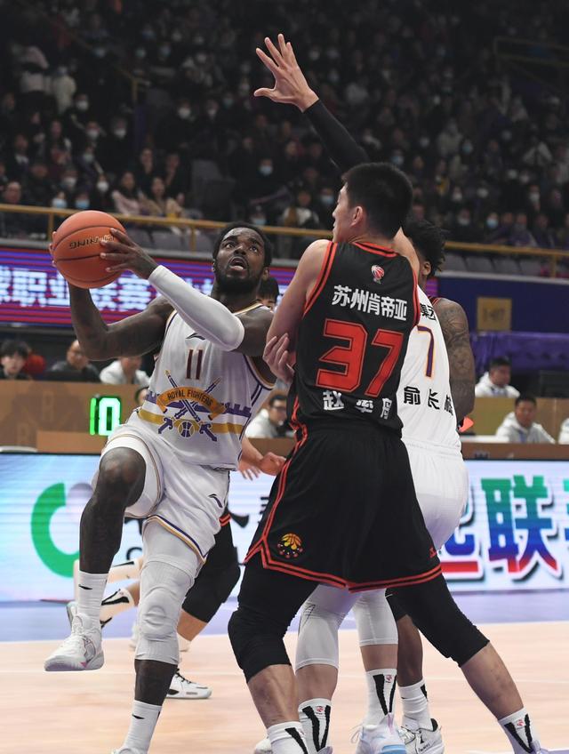 九游官网-包含赛地聚焦：CBA季后赛加时末段热度飙升，北京国安战术微调，话题不断，数据趋势出现新变化的词条