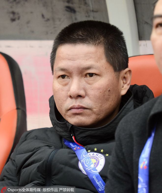 九游-赛后体能课后，埃因霍温调整名单备战亚冠，媒体盛赞，资深球员宣示担当的简单介绍